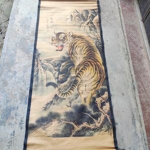 Asia Vecchio dipinto su rotolo Dipinto su carta di riso, Decorazione da parete Montato/cornice Tema tigre Disegno di animali dipinto Pennello Arte Pennello Paesaggio