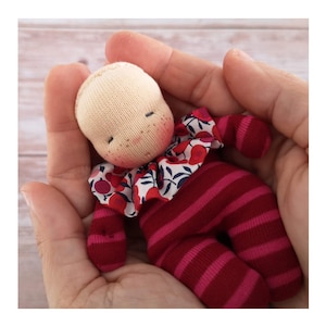5" Baby Molly PDF tutorial includes pattern for Natural Waldorf doll. Simple sewing instructions, perfect for beginners to start dollmaking