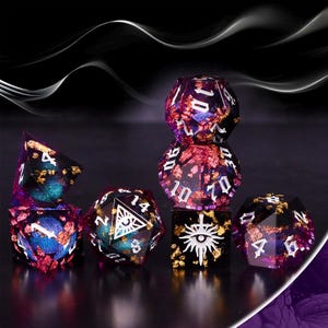 Set di dadi D&D Volcanic Purple Liquid Core per giochi di ruolo, set di dadi Shiny Galaxy Dungeons and Dragons per giochi di ruolo, set di dadi Dark Moon D&D