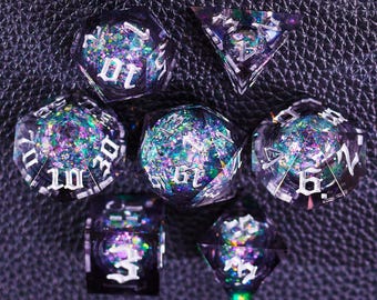 Juego de dados Black Galaxy Dungeons and Dragons DnD para RPG, juego de dados de núcleo líquido único para regalar, juego de dados de resina líquida D&D.