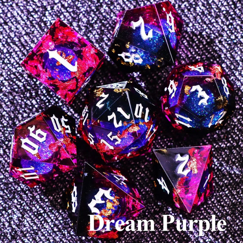 マジックゲーム用の光沢のあるギャラクシーリキッドコアダンジョンズアンドドラゴンズダイスセット、RPG用のダークムーンダンジョンズアンドドラゴンズダイスセット、ユニークなリキッドコアD＆Dダイスセット Dream Purple
