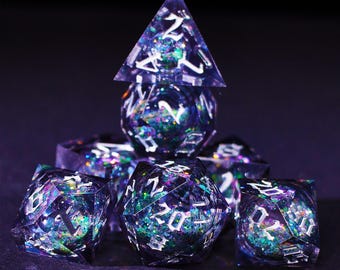 Juego de dados DnD con núcleo líquido Black Galaxy para juegos de magia, juego completo de dados de Dungeons and Dragons para juegos de rol, juego de dados D&D con núcleo líquido de resina único
