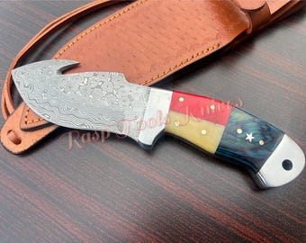 Handmade Damascus Steel Gut Hook Skinner Knife: Texas Flag Handle
