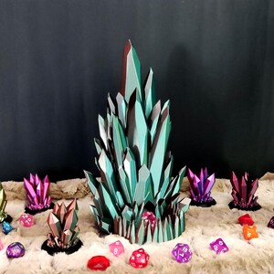 Crystal Cluster Dice Tower | 3D Printed Fantasy Dice Roller | RPG Dice Vault | D&D and Tabletop Accessory | Unique Gift for RPG Gamers