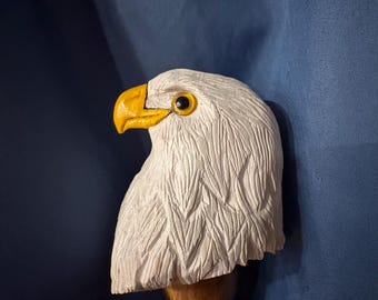 Bastón tallado a mano con águila calva y bandera de EE. UU.