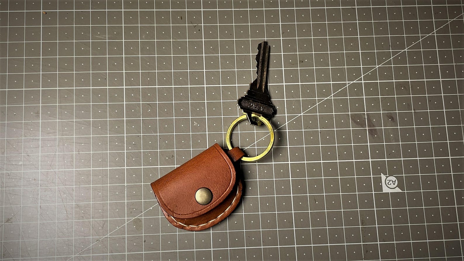 Round Coin Keychain Pattern: Easy Leathercraft DIY (personalized ...