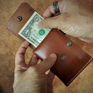 Cartera de cuero con patrón único: sencilla y elegante imagen 6