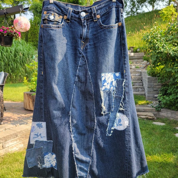 Verontruste denim rok met patchwork: gerafelde lange bohorok - True Religion