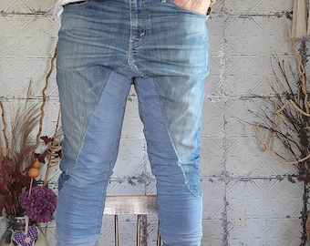 Jean Levi's recyclé, patchwork de denim bicolore, empiècements de pantalons de survêtement, poignets de pantalon de jogging