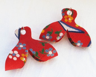 textile earrings-red fabric with little flowers- spanish flamenco style-free shipping to Greece