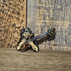 Lemmy Kilmister Gitarren Pin aus Motörhead Emaille