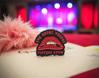 Broche de esmalte RHPS para todos os fanáticos por culto: presente ideal