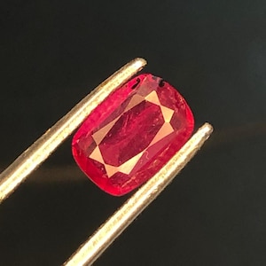 0.86CT Natural NO HEAT Pigeon Blood Ruby –Natural Ruby Gemstone | Vivid Red Loose Ruby for Fine Jewelry | Rare Ruby | July Birthston 6*5*2MM