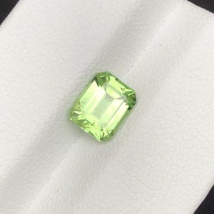 2CT Natural Apple Green Peridot Stone Loose Faceted Gemstone Emerald Cut - Fine Custom Jewelry design Engagement Summer Ring Stone