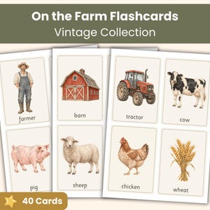 Może przedstawiać: Zestaw kart edukacyjnych On the Farm Flashcards Vintage Collection zawierający 40 kart z ilustracjami rolnika, czerwonej stodoły, traktora, krowy, świni, owcy, kury i pszenicy, z których każda posiada czarny napis z nazwą obiektu.