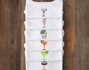 Canotta ricamata con motivo cocktail, maglietta Martini, t-shirt minimalista per amanti dei cocktail, regalo perfetto per chi ama i cocktail, ideale per feste estive.