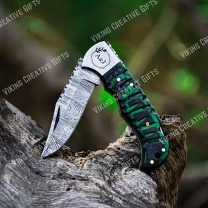 Giftful Handmade Damascus Pocket Knife Fish Folding knife Gift for men, Women on Birthday, Wedding Anniversary Gift for Husband Green Pocket Knife