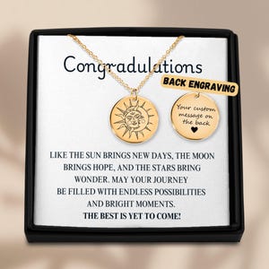 Collana di laurea incisa, ciondolo sole luna stella, regalo di laurea personalizzato, gioielli ispiratori, ricordo celeste, regali per ragazze laureate