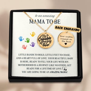 Mama to Be Geschenk - Halskette mit individueller Gravur für werdende Mama, Schwangerschaftsschmuck mit Nachrichtenkarte, Babyparty oder Geschenk für das erste Muttertagsgeschenk