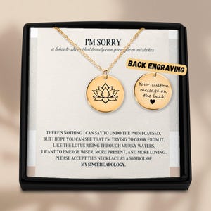Gegraveerde verontschuldiging cadeaus voor haar, het spijt me ketting, berichtkaart met lotusbloem ketting, vergevingscadeau voor vriendin, vrouw, verloofde