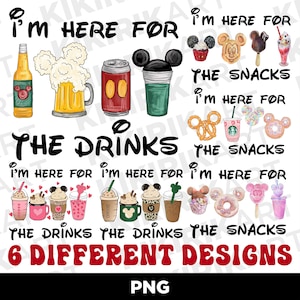 Puede incluir: Un gráfico colorido que presenta varias bebidas y aperitivos, incluyendo cerveza, una lata de refresco y cafés, todos con diseños de Mickey Mouse. El texto dice "I'm here for the drinks" y "I'm here for the snacks". La imagen también indica "6 different designs".