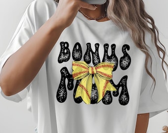 Bonus Mom Softball Bow T-Shirt - Comfort Farben T-Shirt
