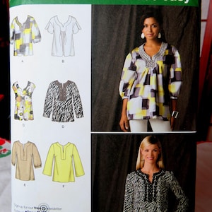2009 SIMPLICITY Pattern 2696 - 6 Made Easy - Misses&#39; Pullover Tunics  - UNCUT & Factory FOLDED - Sizes 6-14
