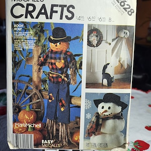 Vintage 1986 - McCALLS-patroon 2628 - ONBESNEDEN en in de fabriek GEVOUWEN - Decoratief voor de feestdagen, sneeuwpop, spoken, kransen en meer! – Marti Mitchell