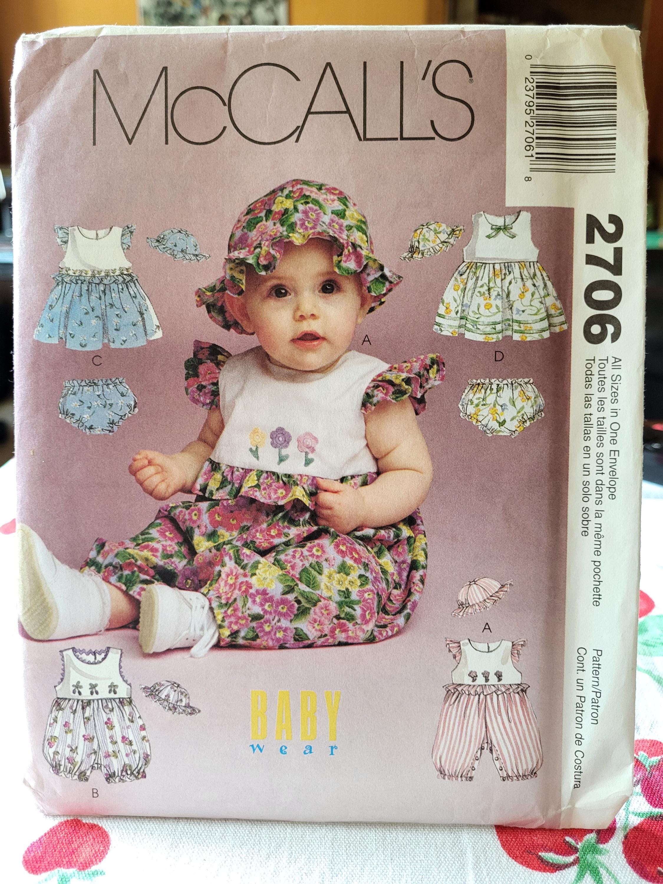 2000 McCALL'S 2706 - UNCUT & Factory FOLDED - Strampler oder Kleid, Höschen und Hut für Kleinkinder - Alle Größen