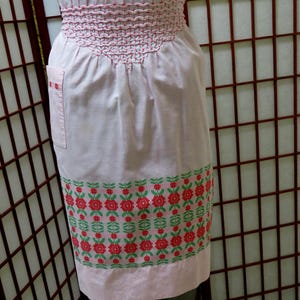 Intricate 1950s Vintage Handmade Pink Gingham Smocked with Huck Work Fabric Apron - Size Extra Large