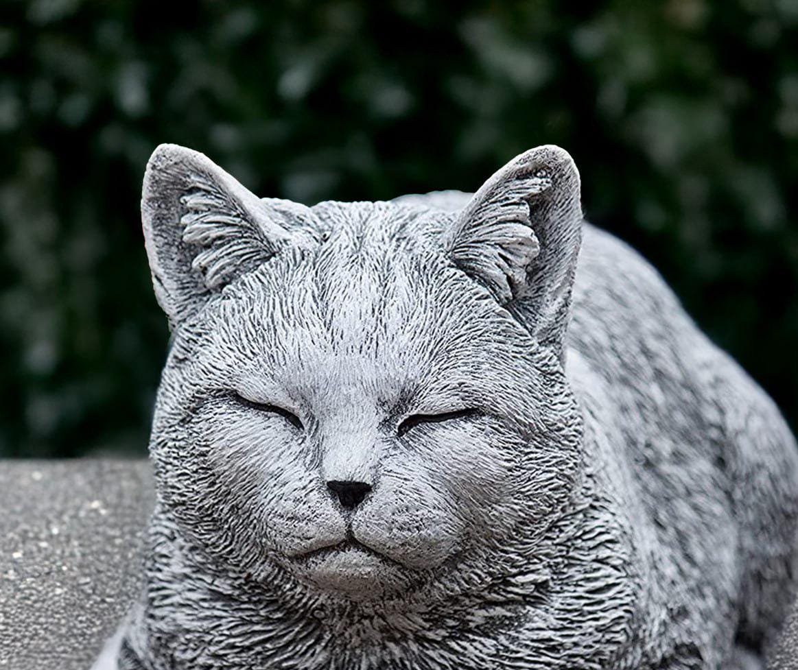 眠っている猫の像 手作りコンクリート猫 庭の像 メモリアルギフト お