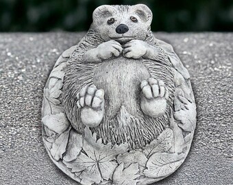 Escultura relajante de erizo Figura de animal para exteriores Estatua de bosque de cemento Arte de erizo hecho a mano Regalo para enamorados Decoración de puerta de entrada Arte de patio
