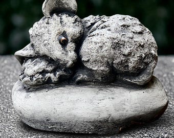 Muisdecoratie leggen Beton slapend muisstandbeeld Cement tuinmuisbeeldje Dierornament Leuke muissculptuur Steenmuiskunst