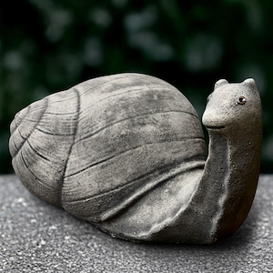 Little snail statue Outdoor wildlife figurine Concrete garden decoration Cute stone snail sculpture Cement snail ornament Lover gift