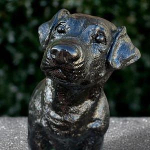 Concrete labrador statue Labrador garden sculpture Sitting labrador figurine Large labrador yard art Labrador pet memorial ornament Gift