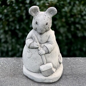 Stone mouse mother decoration Concrete mouse statue Cement garden mouse sculpture Animal ornament Outdoor mother mouse figurine Lover gift
