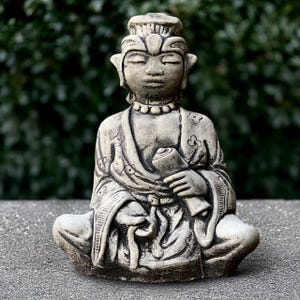 Chinese woman statue Elegant oriental Lady sculpture Concrete asian figurine Traditional garden decoration Stone woman ornament Buddha decor