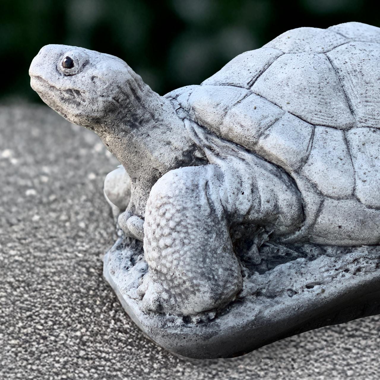 屋外用亀の置物 コンクリート製の爬虫類の像 石造りの亀の彫刻