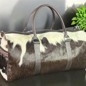 Rustikale schicke Kuhhaaron-Leder-braune und weiße Seesack | Handgefertigte Western Style Rindsleder Reisetasche.