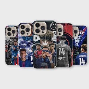 Peut inclure: Plusieurs coques de téléphone avec des images de footballeurs. Les coques présentent des portraits et des clichés d'action de joueurs, avec un mélange de couleurs et de motifs. Certains ont le nom et le numéro de maillot du joueur.