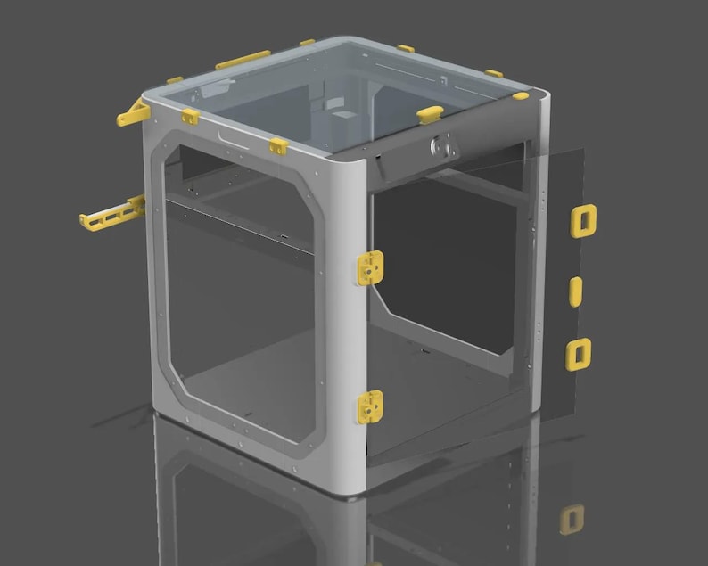 Puede incluir: Una impresora 3D blanca con una carcasa de pl&aacute;stico transparente y detalles amarillos. La impresora est&aacute; ensamblada y lista para usar.