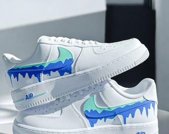 Zapatillas Air Force 1 personalizadas pintadas a mano con efecto de goteo azul: Ola del océano