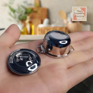 Olla de aleación en miniatura para cocinar – Utensilios de cocina para casa de muñecas a escala 1:12/16 – Utensilios de cocina pequeños para exhibir comida en miniatura