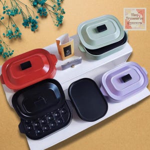 Miniature Cooking Pot & Grill Pan Set – 1:6 Scale Dollhouse Kitchenware – Tiny Cookware for Mini Food Display