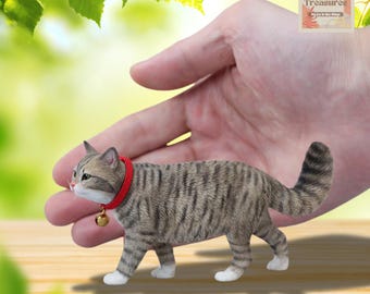 Miniature Resin Cat Figurines – 8 Styles Dollhouse Curled or Upright Tail Cat – 1:6 Scale Pet Model for Collectors
