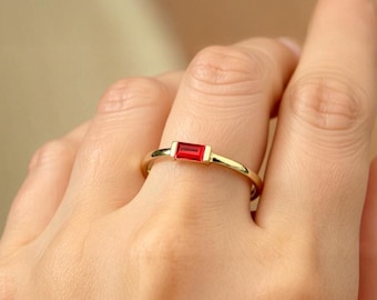Baguette Birthstone Ring, Customized Birthstones Ring, Multiple Baguette Birthstone Ring, Family Birthstone Jewelry, Birthstone Ring For Mom
