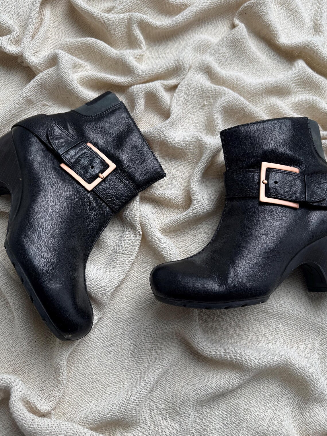 Vintage Black Leather Ankle Boots Block Heel Buckle Retro Y2K Women Shoes, foto 2 di 5