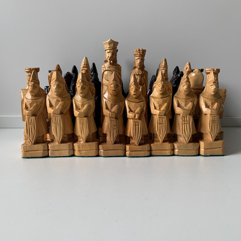 Vintage 1970s Hand Carved Wood Chess Set – 15th Century Florentine ...