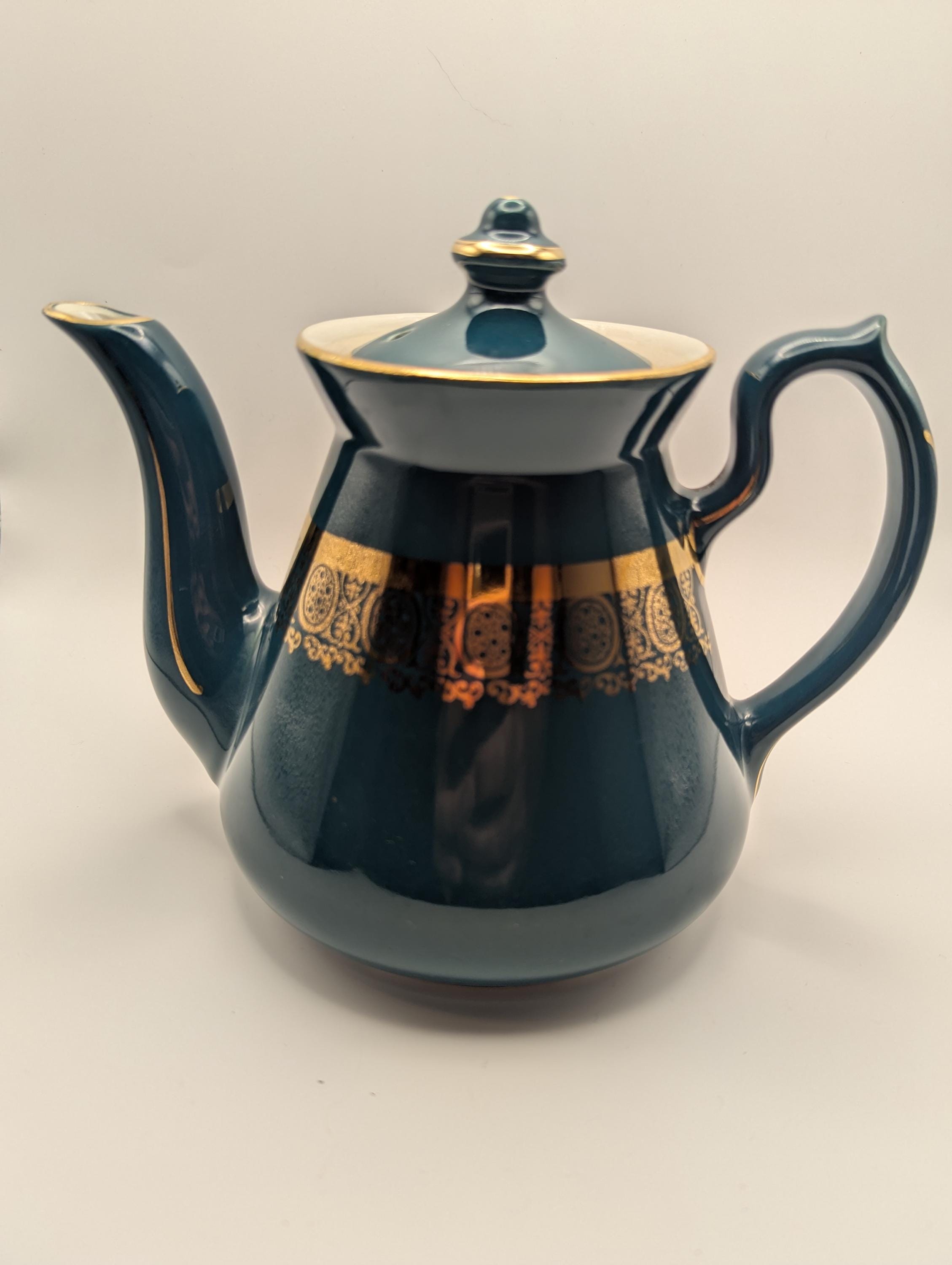 Hall China Co 6 Cup Green and Gold Teapot Made in the USA