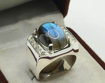 Anel de labradorita natural brilhante | Joia artesanal em prata de lei 925 com cabochão oval | Anel com gema azul